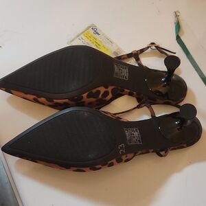 Jones New York Leopard-Pattern Pointed Toe Heels